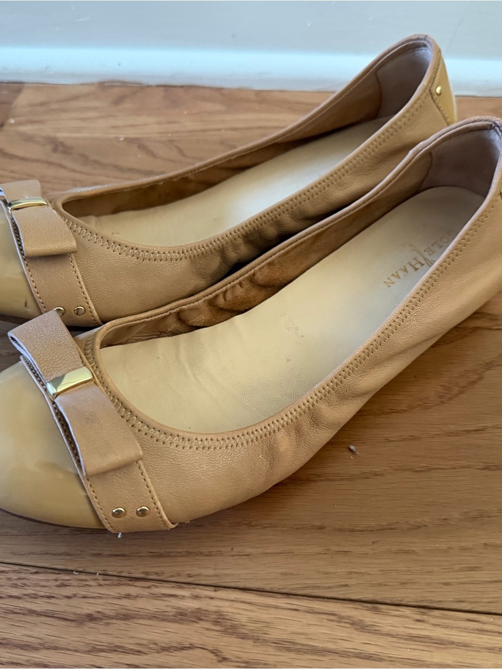 Cole Haan - Taryn Rose Beige Leather Bow Ballet Flats with Gold Accent